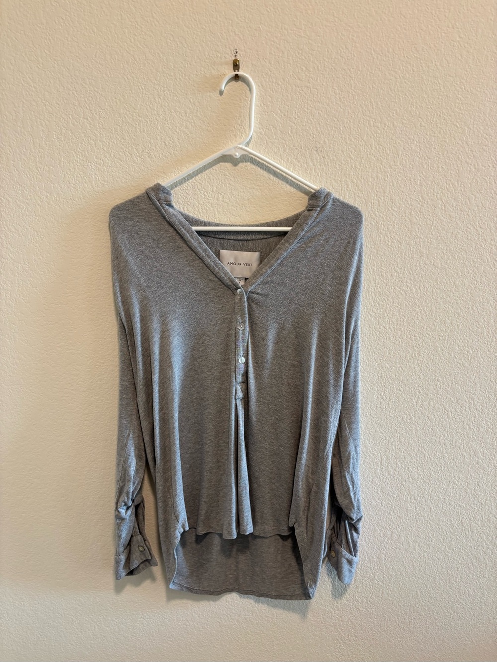 Amour Vert Light Gray Henley Top blouse